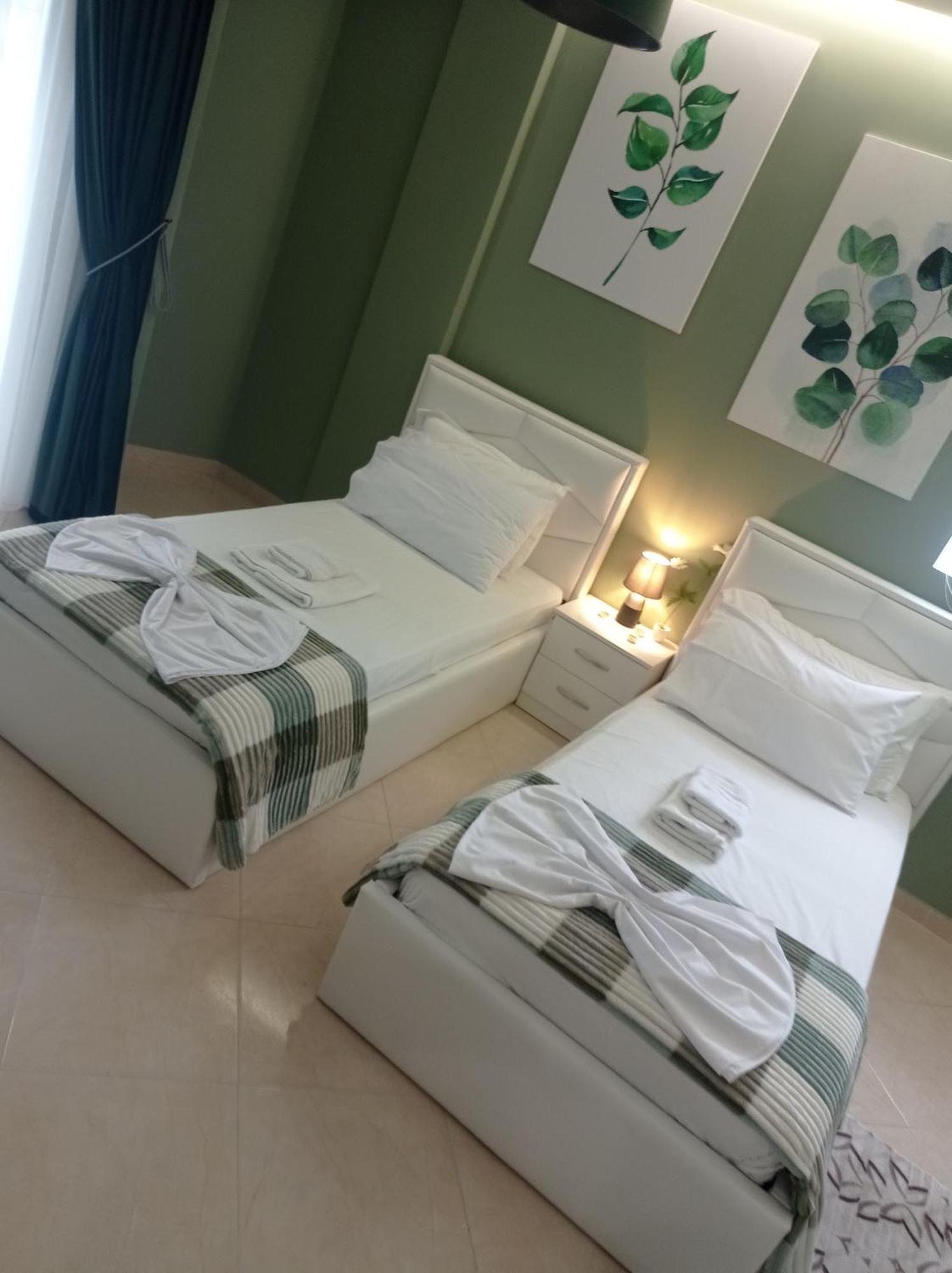 Ajilin Hotel Rooms Korcza Zewnętrze zdjęcie