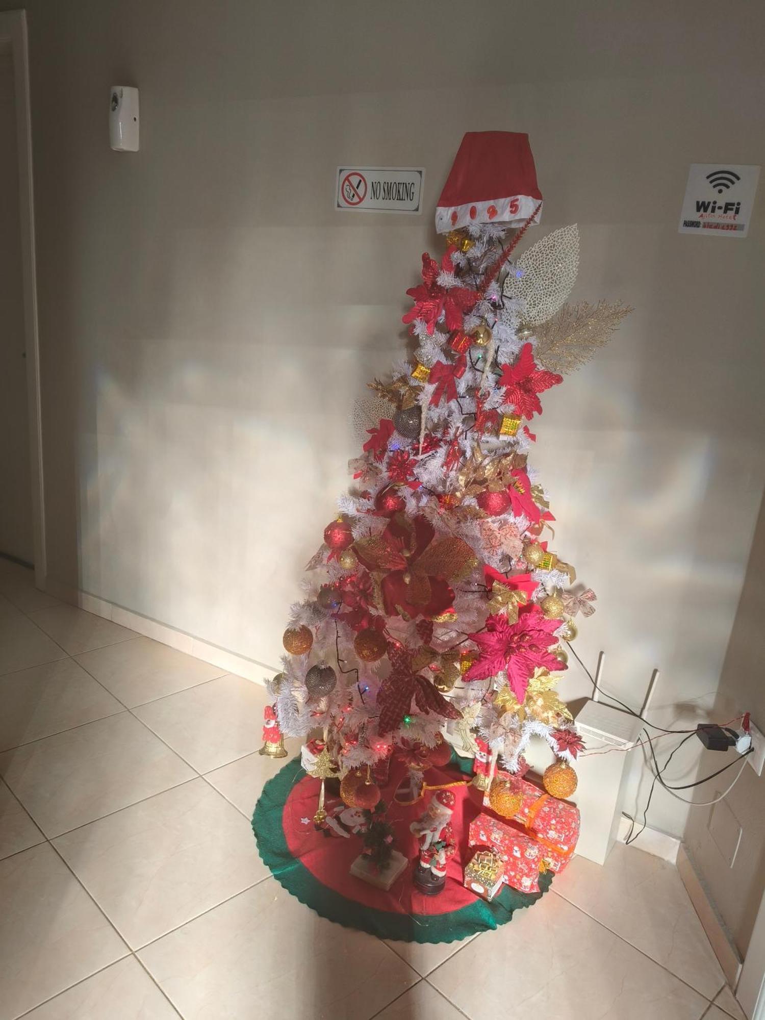 Ajilin Hotel Rooms Korcza Zewnętrze zdjęcie