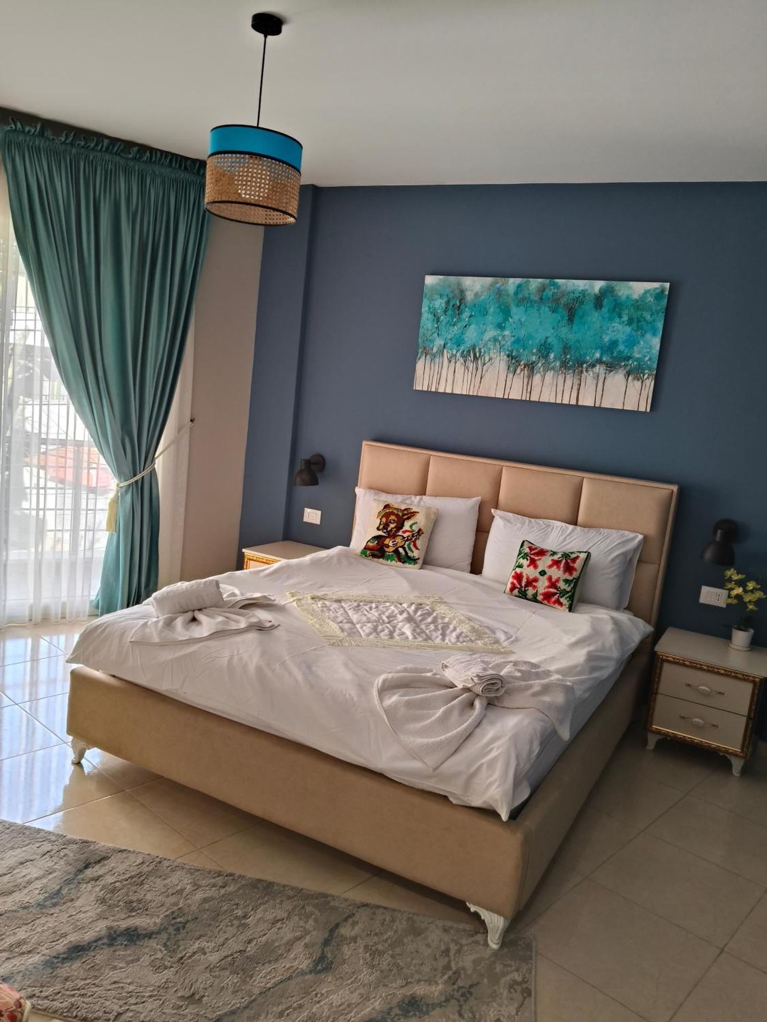 Ajilin Hotel Rooms Korcza Pokój zdjęcie