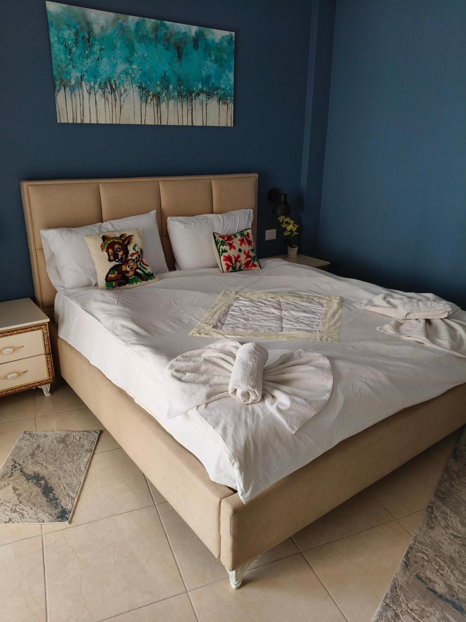 Ajilin Hotel Rooms Korcza Pokój zdjęcie
